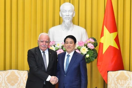 Chủ tịch nước Lương Cường tiếp Đặc phái viên của Tổng thống Palestine.