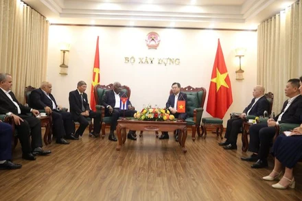 Bộ trưởng Xây dựng Nguyễn Thanh Nghị tiếp kiến đồng chí Esteban Lazo Hernandez, Ủy viên Bộ Chính trị, Chủ tịch Quốc hội Chính quyền nhân dân, Chủ tịch Hội đồng Nhà nước Cuba, ngày 25/7/2024.