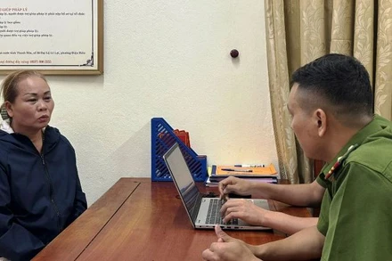 Đối tượng khai báo tại cơ quan công an.