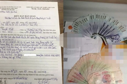 Biên bản bàn giao và số tài sản của hành khách bỏ quên.