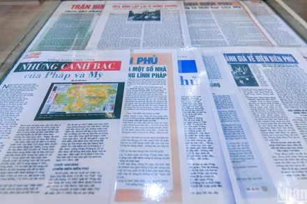 Trong Chiến dịch Điện Biên Phủ, tờ báo nào được tổ chức xuất bản ngay tại mặt trận?