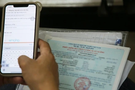 Chuyển đổi số trong lĩnh vực đăng ký xe.