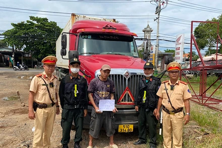 Xử lý tài xế dương tính với ma túy.