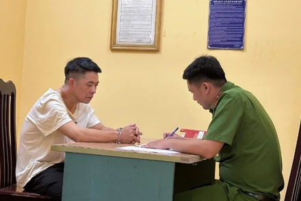 Bị can Nguyễn Xuân Phiến.