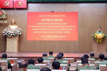 Toàn cảnh lễ phát động.