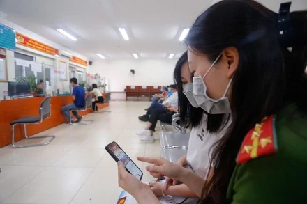 Hướng dẫn công dân cài đặt tài khoản định danh điện tử.