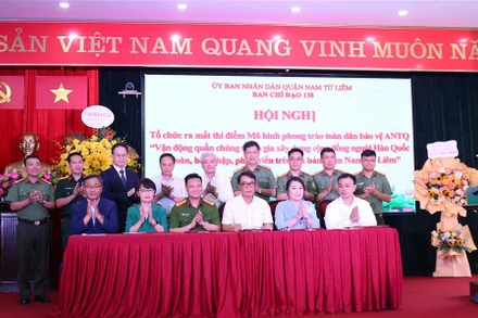 Các cá nhân, tổ chức tự nguyện tham gia mô hình ký kết Biên bản ghi nhớ. 