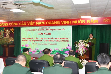 Toàn cảnh hội nghị.