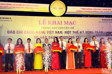 Khai mạc trưng bày chuyên đề “Báo chí cách mạng Việt Nam: Một thế kỷ xung trận và tự hào báo chí Quảng Trị”.
