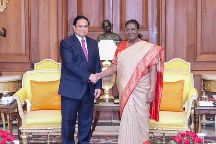 Thủ tướng Chính phủ Phạm Minh Chính hội kiến Tổng thống Droupadi Murmu. (Ảnh: NHẬT BẮC)