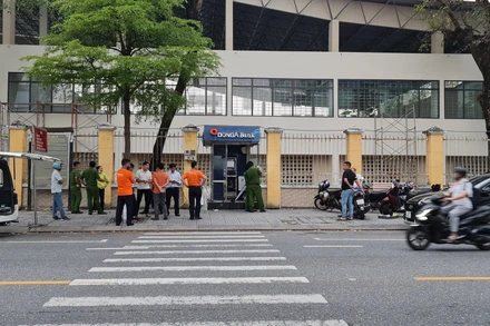 Cơ quan chức năng điều tra tại hiện trường vụ việc xảy ra vào chiều ngày 23/3.