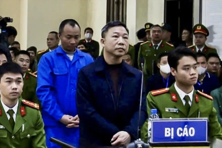 Phiên tòa sơ thẩm tại Tòa án nhân dân tỉnh Thái Bình.