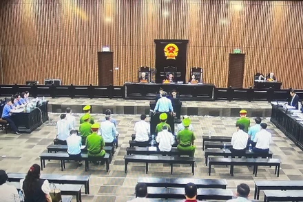 Bị cáo Hoàng Quốc Vượng khi bị xét hỏi tại tòa.