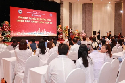 Khai giảng Chương trình đào tạo đặc thù, truyền nghề lương y, lương dược năm 2025.