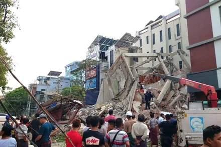 Toà nhà sụp đổ do trận động đất ở Mandalay, Myanmar. (Ảnh UNICEF)