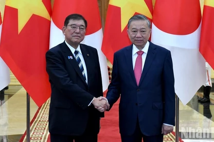 Tổng Bí thư Tô Lâm với Thủ tướng Nhật Bản Ishiba Shigeru. (Ảnh: ĐĂNG KHOA) 