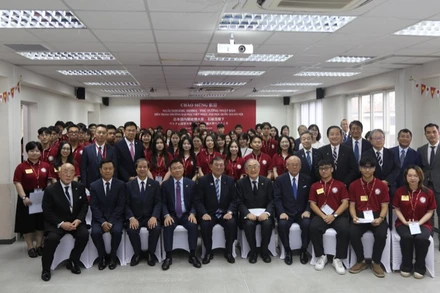 Thủ tướng Nhật Bản Shigeru Ishiba đã có buổi gặp gỡ trò chuyện với các sinh viên Trường Đại học Việt-Nhật. 