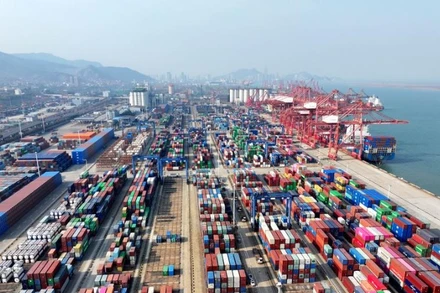 Cảng Lianyungang tại tỉnh Jiangsu, Trung Quốc. (Ảnh: Tân Hoa xã)