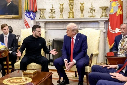 [Video] Nhà Trắng xem xét đảo chiều chính sách viện trợ Ukraine