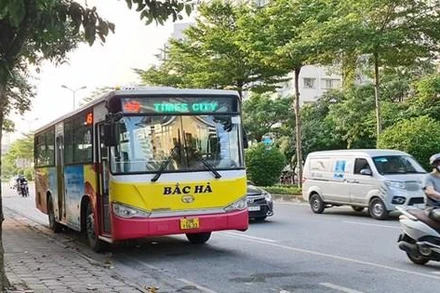Từ ngày 1/8/2022, ba đơn vị sẽ thay thế Công ty TNHH Bắc Hà để vận hành năm tuyến buýt trên địa bàn Hà Nội.