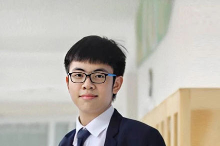 Phạm Nguyễn Minh Tuấn, học sinh lớp 11 Trường trung học phổ thông chuyên Khoa học Tự nhiên, Huy chương Vàng Olympic Hóa học quốc tế 2022.