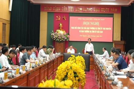 Hội nghị trao đổi công tác của Ban Thường vụ Tỉnh ủy Thái Nguyên và Ban Thường vụ Tỉnh ủy Bắc Kạn ngày 19/4.