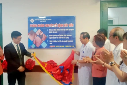 Bệnh viện Trung ương Thái Nguyên khai trương Phòng khám chuyên đề bệnh vẩy nến mở ra cơ hội cho bệnh nhân được khám, điều trị với chất lượng tốt mà không phải về Hà Nội.