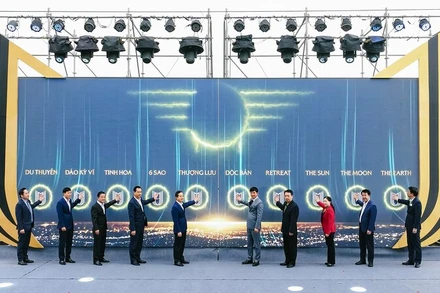 Tập đoàn Flamingo vừa khởi công xây dựng Majestic Island Resort tiêu chuẩn 6 sao được xây dựng ở hồ Núi Cốc.