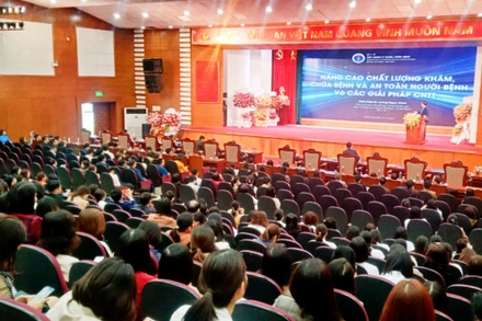 Diễn đàn quản lý chất lượng-an toàn người bệnh với các phiên thảo luận chuyên đề chất lượng, hiệu quả.