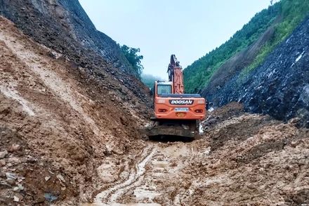 Sạt lở tại đèo So thời gian vừa qua diễn biến phức tạp, xảy ra tắc đường nhiều lần.