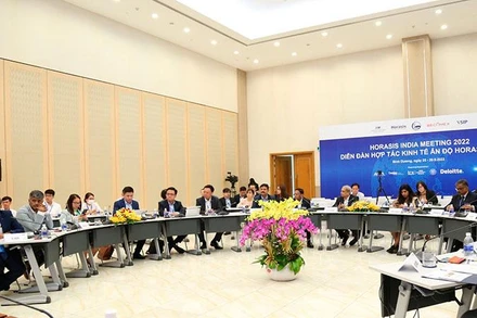 Quang cảnh buổi làm việc.