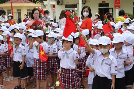Quang cảnh đón các em học sinh vào lớp 1 ở Trường tiểu học Tân Thành, thành phố Ninh Bình (Ninh Bình). (Ảnh: Minh Quang)