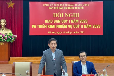 Đồng chí Nguyễn Văn Thể phát biểu kết luận hội nghị.