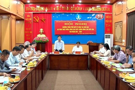 Lãnh đạo ngành nông nghiệp Hòa Bình và Hà Nội tại hội nghị.