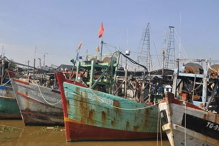 Các tàu đánh bắt vẫn “nằm bờ” tại ấp Xóm Lăng, xã Tân Phước, huyện Gò Công Đông.