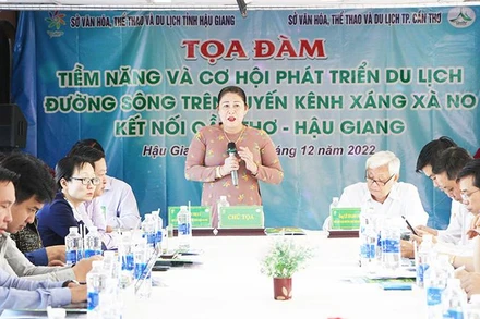 Quang cảnh buổi tọa đàm.