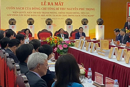 Đồng chí Võ Văn Thưởng, Ủy viên Bộ Chính trị, Thường trực Ban Bí thư, phát biểu tại lễ ra mắt sách.