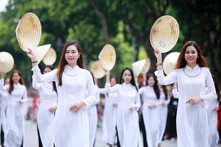 Hà Nội tiếp tục đẩy mạnh xây dựng nếp sống thanh lịch, văn minh.