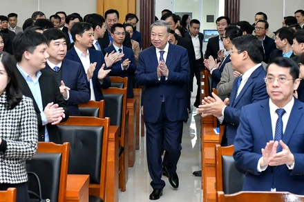 Tổng Bí thư Tô Lâm dự Hội nghị tổng kết công tác năm 2024 và triển khai nhiệm vụ công tác 2025 của Văn phòng Trung ương Đảng. (Ảnh: ĐĂNG KHOA) 