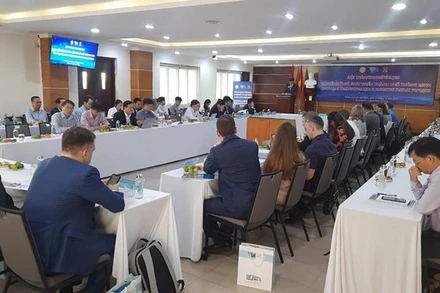 Quang cảnh hội thảo “Chuyển đổi số, phát triển thành phố thông minh".