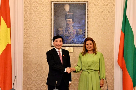 Tổng Thư ký, Chủ nhiệm Văn phòng Quốc hội Bùi Văn Cường gặp, làm việc với Tổng Thư ký Quốc hội Bulgaria.