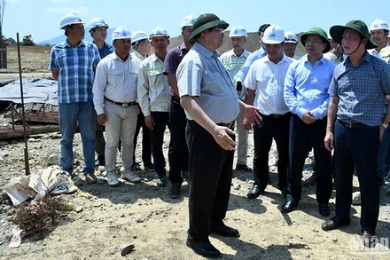 Thủ tướng Phạm Minh Chính chỉ đạo các đơn vị về thi công Dự án đường bộ cao tốc Khánh Hòa-Buôn Ma Thuột.