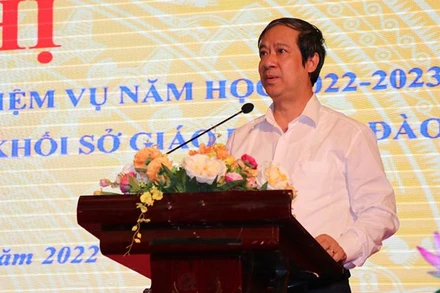 Bộ trưởng Giáo dục và Đào tạo Nguyễn Kim Sơn phát biểu tại Hội nghị.