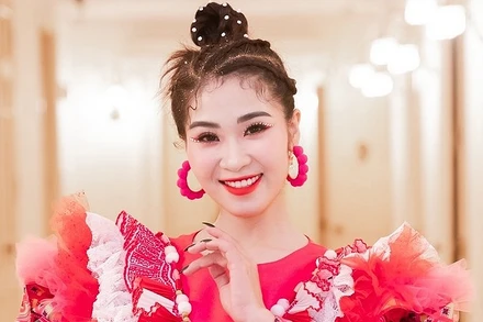 Ca sĩ Nguyễn Thị Ngọc Hà (nghệ danh Hà MyO), một trong 10 Gương mặt trẻ Thủ đô tiêu biểu năm 2022.