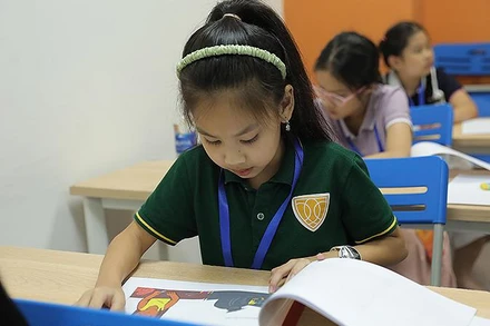 Thí sinh tham gia các phần thi tại “Sân chơi đọc sách tiếng Anh” năm 2022.