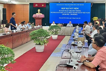 Toàn cảnh buổi họp mặt.