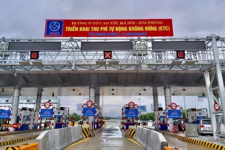 Với mức tăng giá vé tại các trạm thu phí BOT, giá cước vận tải trên các tuyến đường BOT sẽ tăng khoảng 0,2-1,4%.