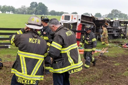 Lực lượng chức năng có mặt tại hiện trường vụ tai nạn. (Nguồn: abcnews)