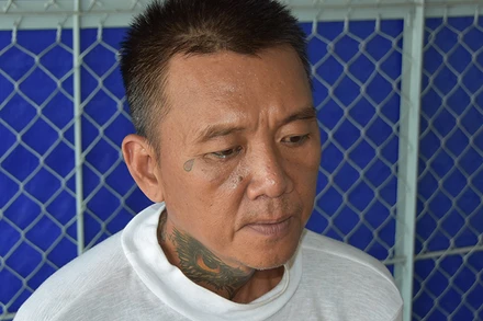 Đối tượng Trần Trung Dũng tại cơ quan công an.