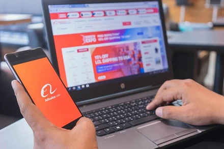 Các nền tảng thương mại điện tử xuyên biên giới mang lại lợi ích lớn cho doanh nghiệp xuất khẩu Việt Nam.